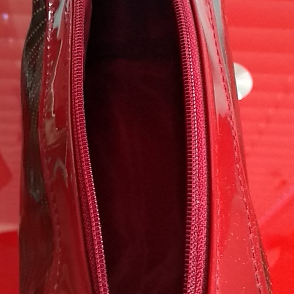 Avon cosmetic bag ❤️ - Picture 2 of 7